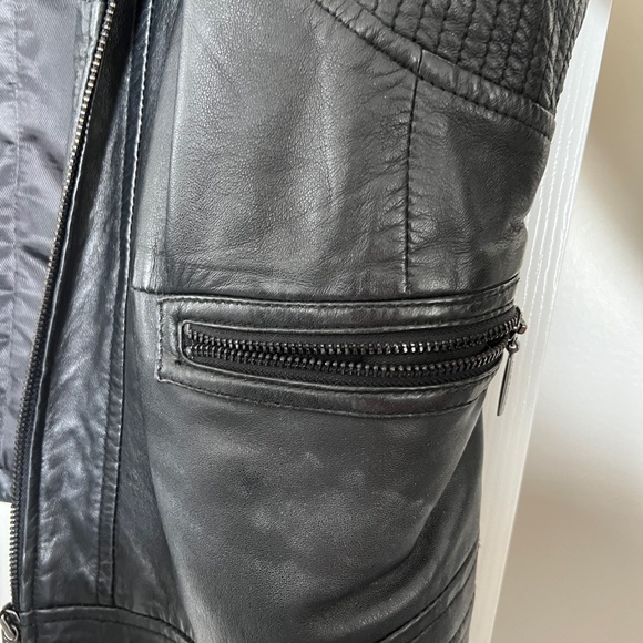 Exceptionally soft, high quality leather motorcycle jacket with mandarin collar - Picture 3 of 7
